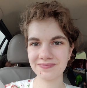 Meet your Posher, Leah